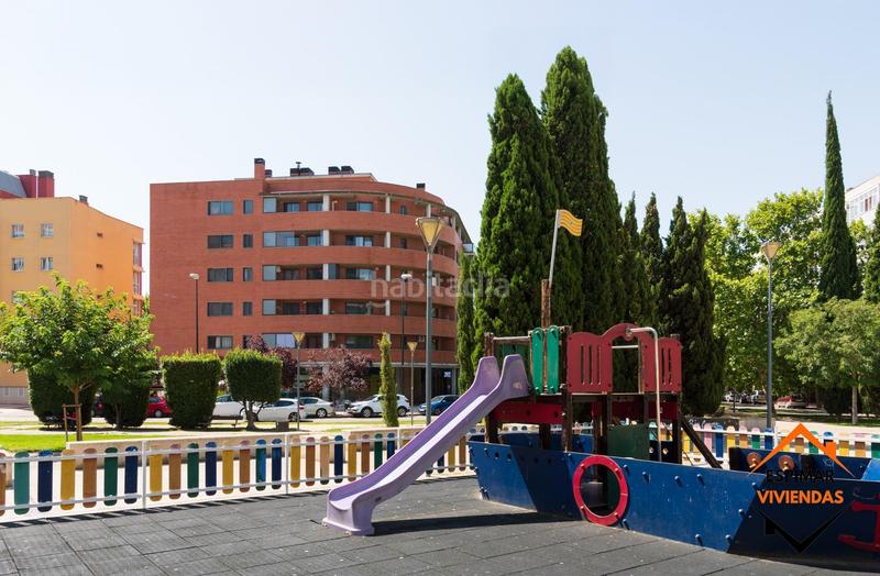 Foto 133c2bdf-81ea-4b9f-9ddf-d512d88c880b. Pis amb calefacció aparcament a Parque Goya Zaragoza