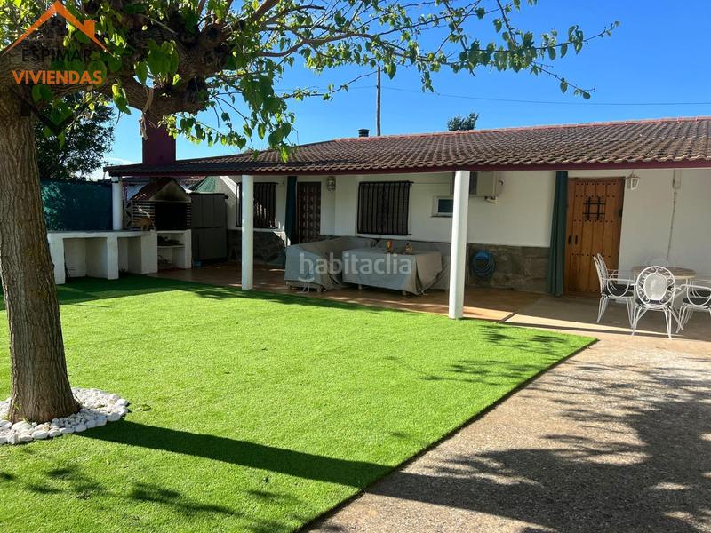 Foto 193ef6ab-0438-44db-baca-3ef6d1c13133. Casa amb calefacció aparcament piscina a San Mateo de Gállego