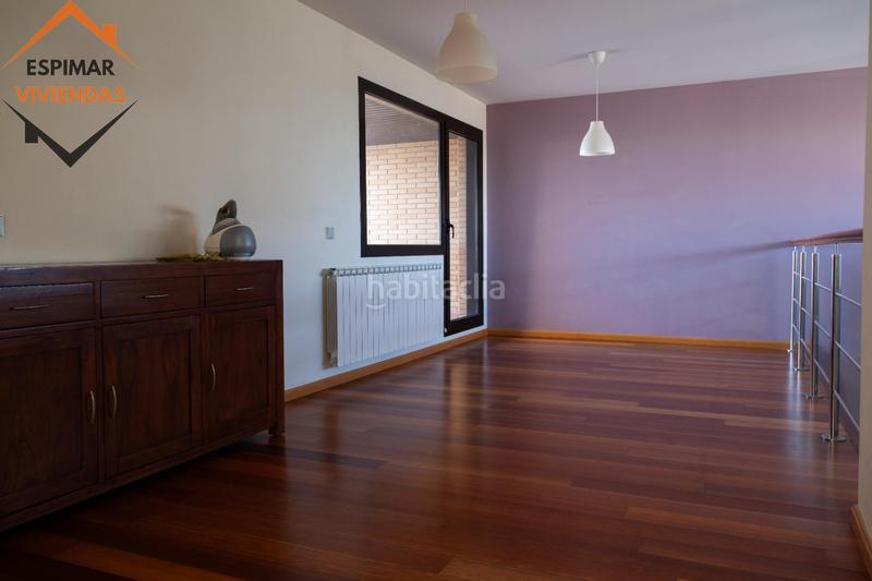 Foto 3883bd40-2776-4789-819b-1ba95e12fd85. Xalet amb aparcament piscina a Villanueva de Gállego