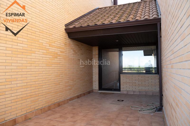 Foto ddd00d90-fdbf-4bc0-8983-e00d135fbd93. Xalet amb aparcament piscina a Villanueva de Gállego