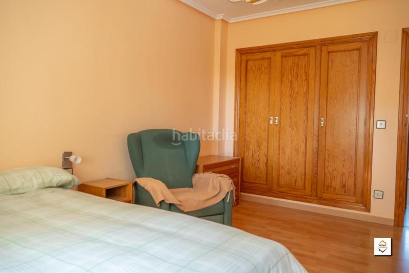 Foto 6b1d53e1-664c-4a15-8569-f87bd34169a0. Casa amb calefacció aparcament piscina a Peña el Zorongo Zaragoza