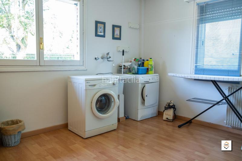 Foto f60d15a1-3881-4921-a098-5575f69e36f1. Maison avec chauffage parking piscine dans Peña el Zorongo Zaragoza