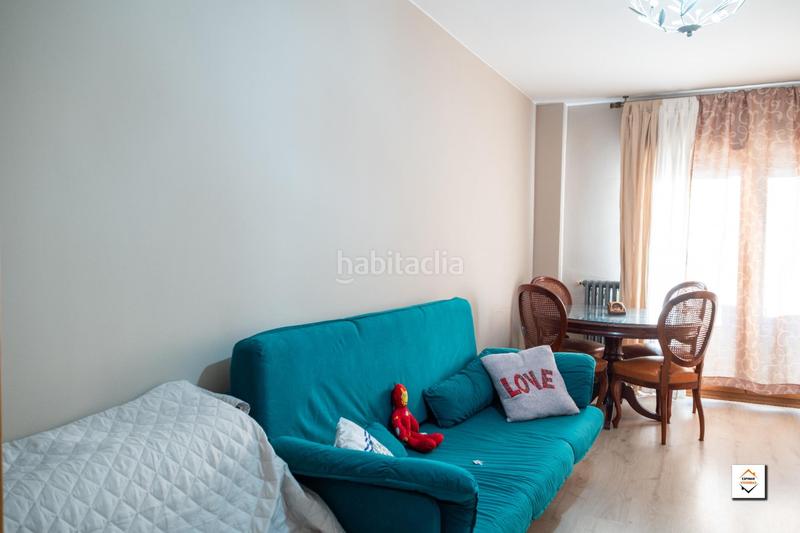 Foto 31ff2566-cb52-4c8a-bc81-768db2c29aa7. Piso luminoso piso en sexta planta en delicias en Zaragoza