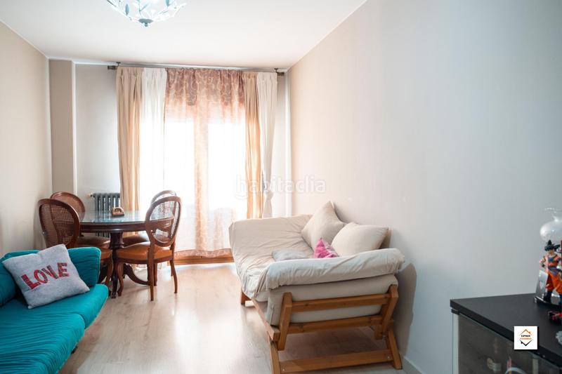 Foto 6e494cb1-f78b-4655-b603-5ce50bc59311. Piso luminoso piso en sexta planta en delicias en Zaragoza