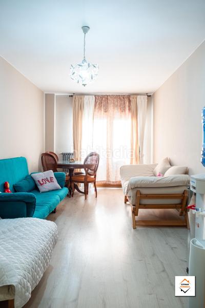 Foto 7aab2c0b-ebfb-43f6-8a3b-d18cc2379f8c. Piso luminoso piso en sexta planta en delicias en Zaragoza