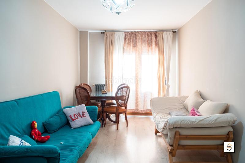 Foto 957cefa1-fab1-440f-9551-a9fa1ed8ec99. Piso luminoso piso en sexta planta en delicias en Zaragoza