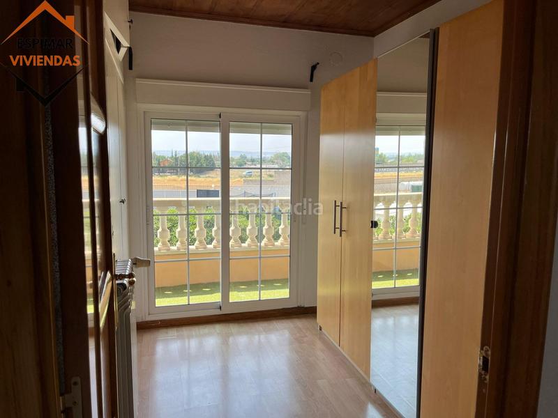 Foto 1387dbfd-af9a-43a7-be71-0dd3c2804d85. Casa bifamiliare con riscaldamento parcheggio piscina in Zaragoza