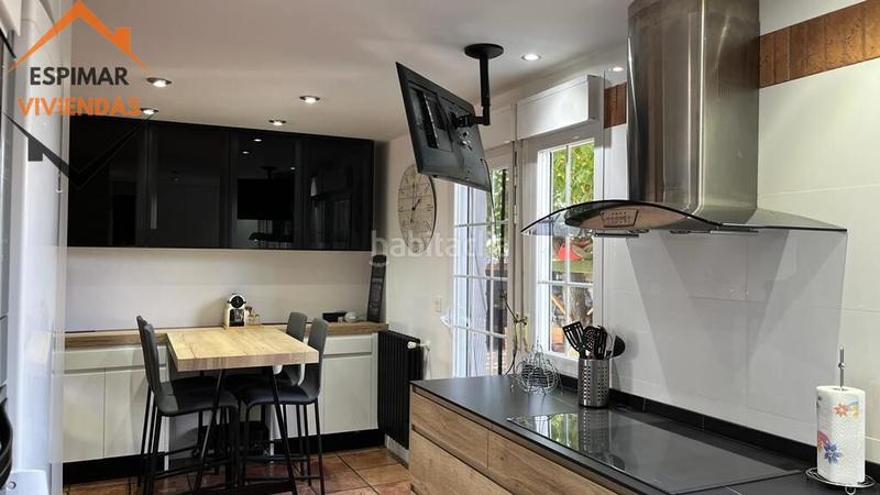 Foto e7479023-9428-4dfe-a5ec-b17689732150. Casa bifamiliare con riscaldamento parcheggio piscina in Zaragoza