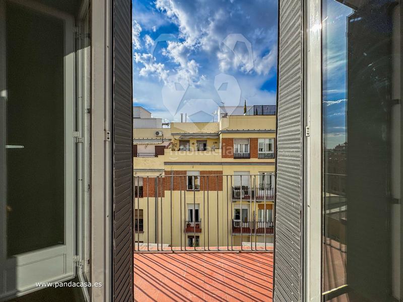 Foto 792f1d94-29d7-4117-a9f6-cf4baade8bbd. Miete dachwohnung mit heizung parking in Lista Madrid