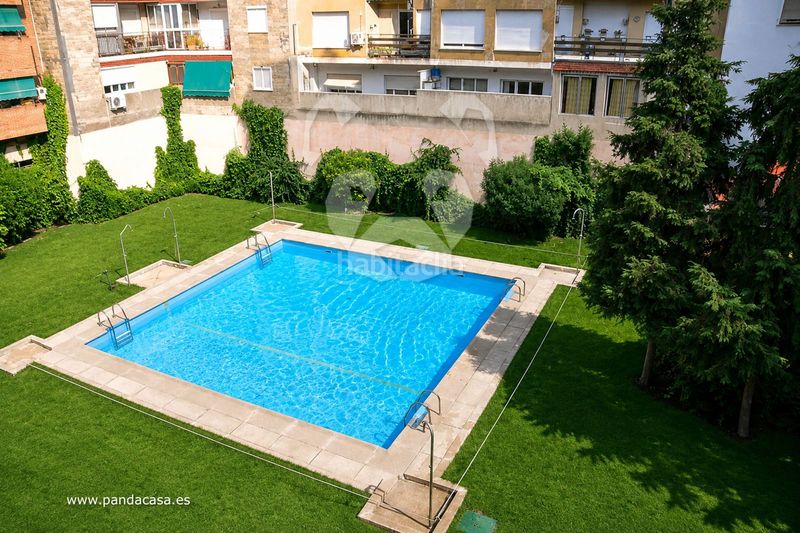 Foto 6a5bddf9-dc57-49b7-babe-9a729ca1d8f9. Lloguer pis amb calefacció aparcament piscina a Guindalera Madrid