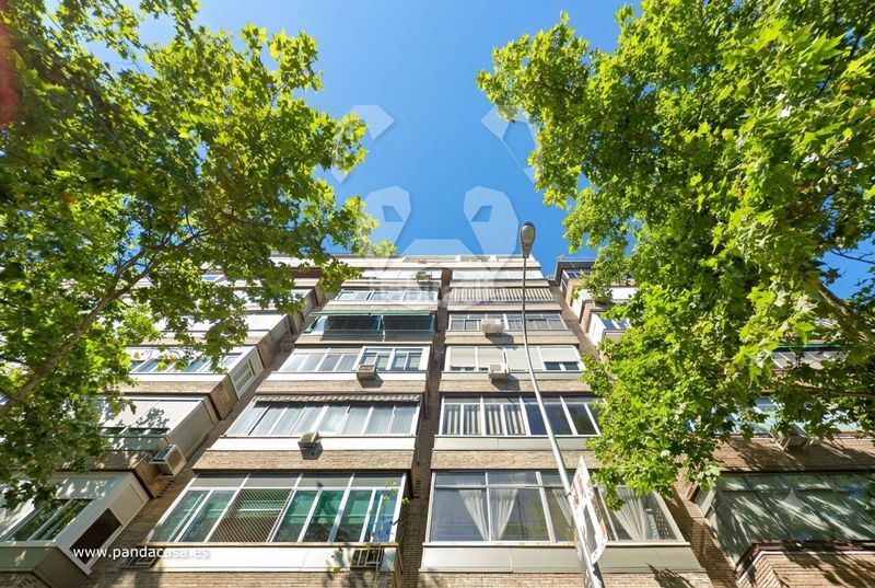 Foto 2d229a99-6b3b-4c60-85c8-a907cfd20db8. Rent flat with heating in El Viso Madrid