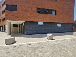 Lloguer Local Comercial  Calle joana herms. Local esquinero en planta baja de alquiler