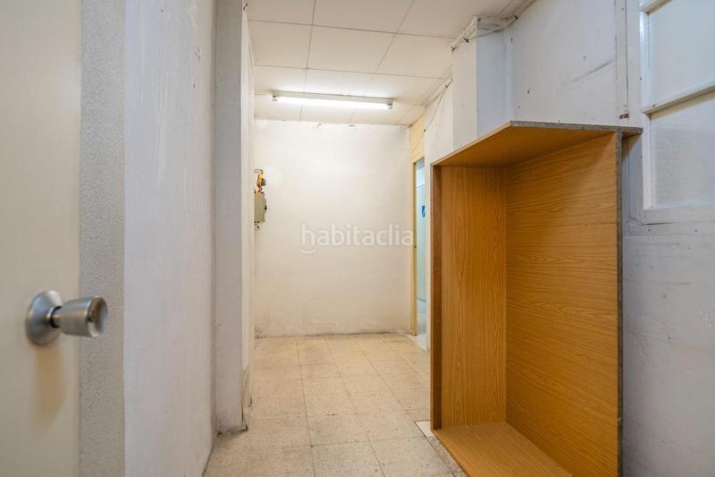 Foto 54903389-934f-4e66-86d6-46fa4b00ec70. Locale commerciale in Poble Nou Manresa