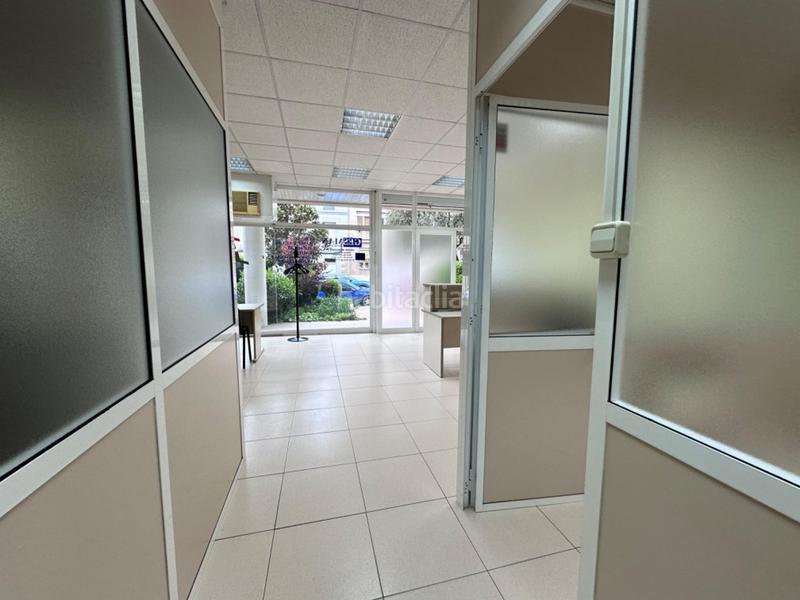 Foto f24c6f87-d9b1-4233-b5d3-84422cc9bbb6. Locale commerciale in bases de Manresa - carretera de santpedor Manresa