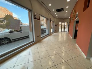 Lloguer Local Comercial a Carretera de Vic - Remei. Local comercial esquinero