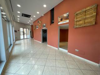 Lloguer Local Comercial a Carretera de Vic - Remei. Local comercial esquinero