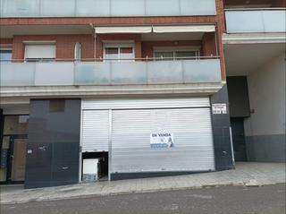 Local commercial à Font dels Capellans - Sagrada Familia. Gran oportunidad! local comercial de 200 m en venta en excelente