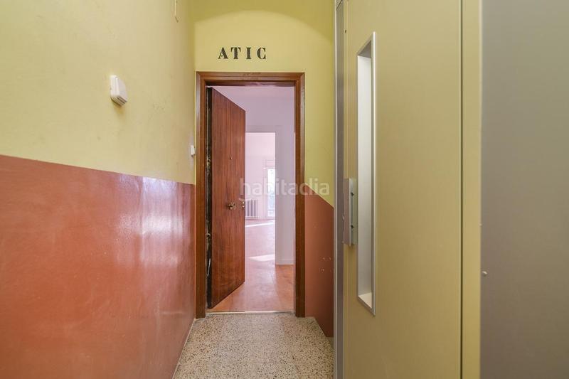Foto 7870b7c4-2bef-421a-a3bf-31fd00a6931e. Ático vivienda reformada con terraza panorámica en venta en Manresa