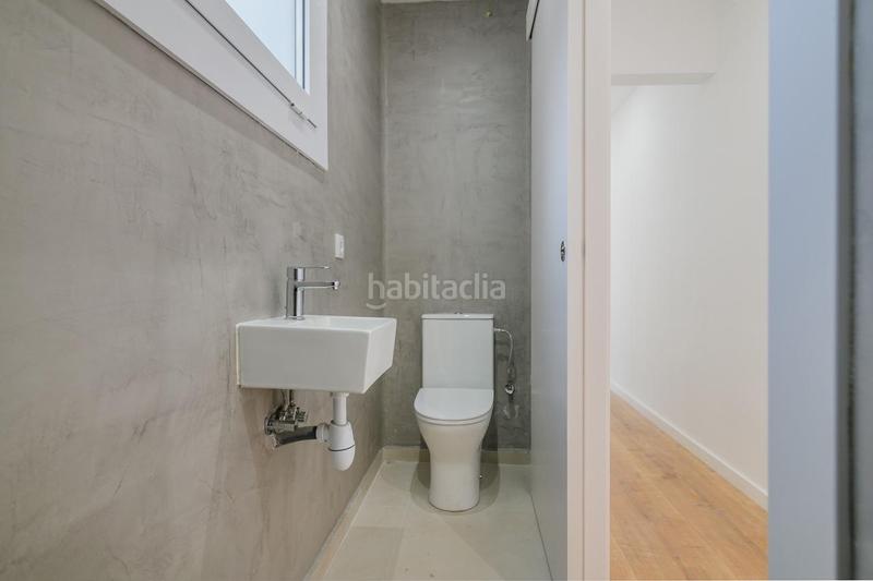 Foto 7d87db9f-d536-4e75-bfd9-5f6d04801298. Ático vivienda reformada con terraza panorámica en venta en Manresa