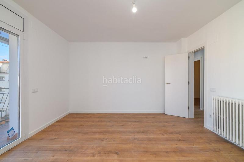 Foto 7e2c59f0-09c0-40a3-a71a-85e4f64edce0. Ático vivienda reformada con terraza panorámica en venta en Manresa