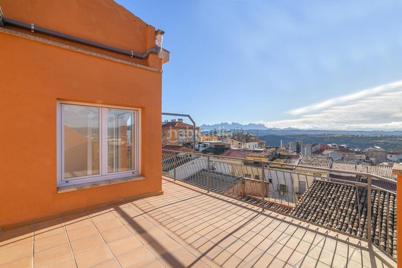 Foto 8405373b-09c4-4895-9996-4d64ac0764d4. Ático vivienda reformada con terraza panorámica en venta en Manresa