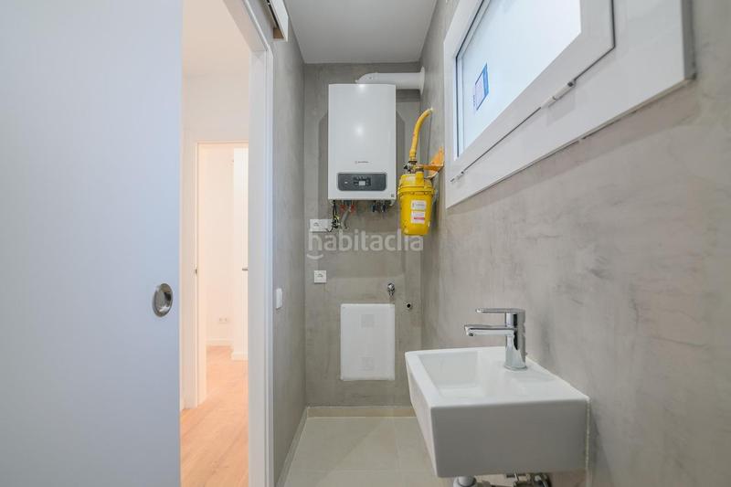 Foto 8487b619-20d2-411d-a083-0ca1f8edb1d1. Ático vivienda reformada con terraza panorámica en venta en Manresa