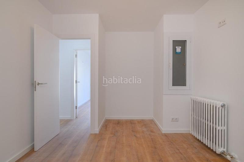 Foto 999014e6-813b-4368-bafb-8155de58d45e. Ático vivienda reformada con terraza panorámica en venta en Manresa