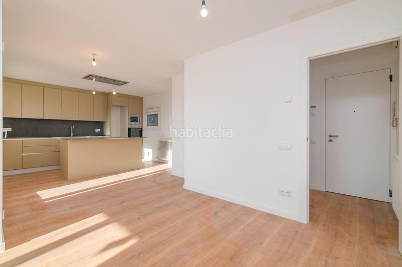 Foto a4dd5069-aca0-4c1c-a6ce-9ba79e053121. Ático vivienda reformada con terraza panorámica en venta en Manresa