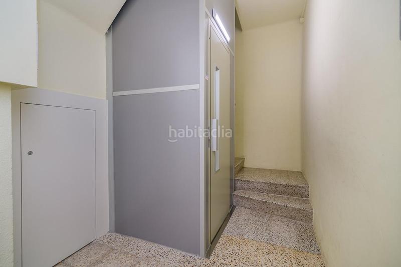 Foto c809e531-58a9-424c-8fdd-947c4dd6d459. Ático vivienda reformada con terraza panorámica en venta en Manresa