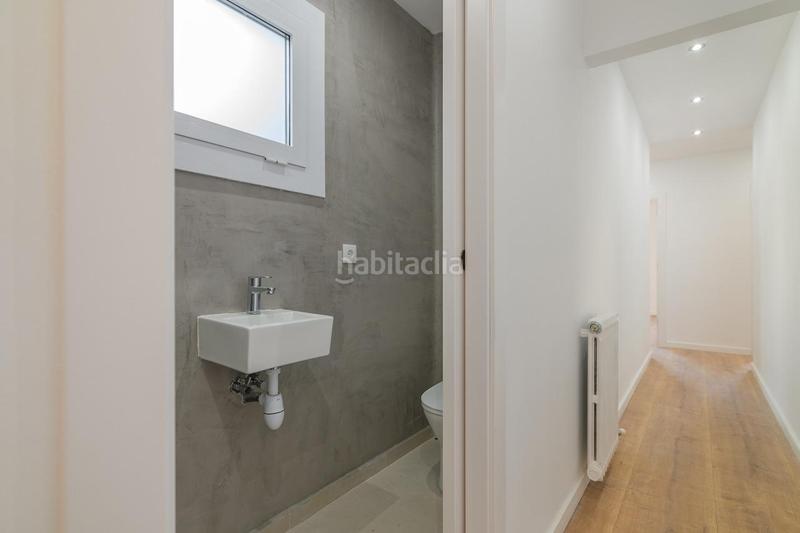 Foto d808a2d5-d82f-4368-b64d-445bff392b88. Ático vivienda reformada con terraza panorámica en venta en Manresa