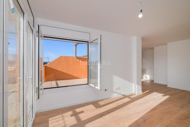Foto e0b0ca80-f5ea-4713-9d7a-dba3691deb40. Ático vivienda reformada con terraza panorámica en venta en Manresa
