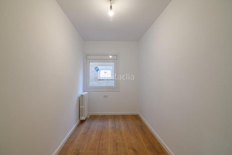 Foto e5f7f408-a928-495c-9c15-94ab1833837b. Ático vivienda reformada con terraza panorámica en venta en Manresa