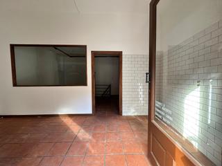 Lloguer Local Comercial a Vic 21. Local comercial a pie de calle en la carretera de vic