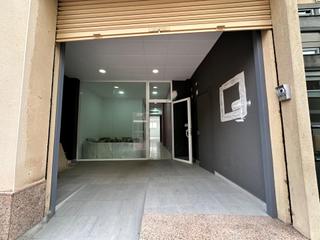 Lloguer Local Comercial  Pasaje ferrer. Local comercial en planta baja con altillo