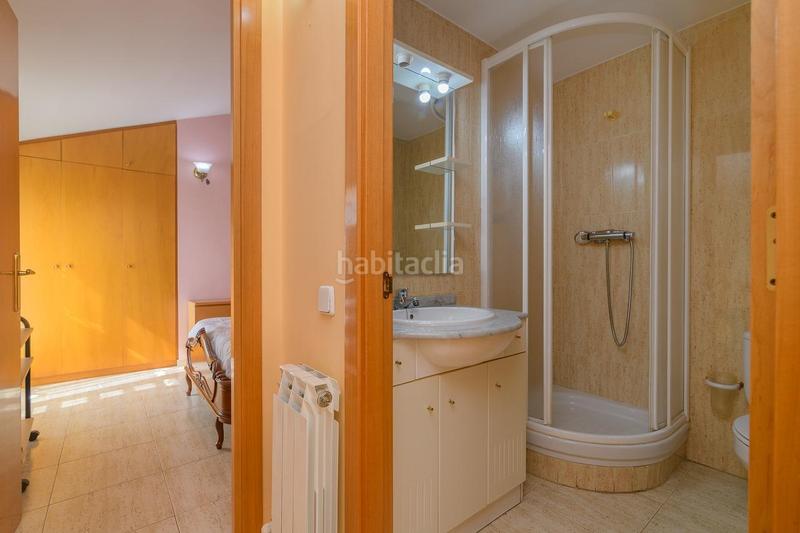 Foto 26c4ff56-5620-4cd0-9ecb-0cfd87e7c224. Dúplex  de 4 habitaciones con balcones, solárium y plaza de aparcamiento en Manresa