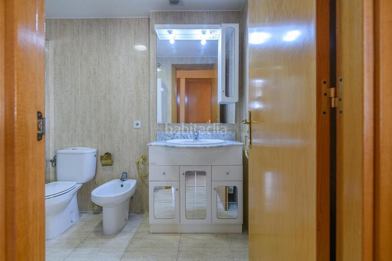 Foto 2debb805-2b40-4e89-8b25-35097c6f5bfb. Dúplex  de 4 habitaciones con balcones, solárium y plaza de aparcamiento en Manresa