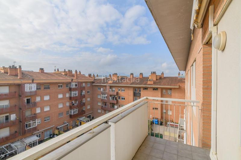 Foto 5330ba58-dc3b-4847-bc3f-521842b4c5b4. Dúplex  de 4 habitaciones con balcones, solárium y plaza de aparcamiento en Manresa