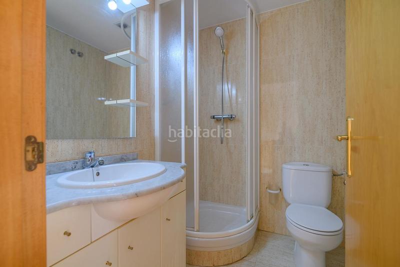 Foto 56328dac-39d7-4c53-8aae-e5333ffda194. Dúplex  de 4 habitaciones con balcones, solárium y plaza de aparcamiento en Manresa