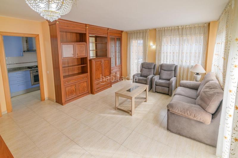 Foto a798a44b-5cb3-427b-be39-146fc71fd0aa. Dúplex  de 4 habitaciones con balcones, solárium y plaza de aparcamiento en Manresa