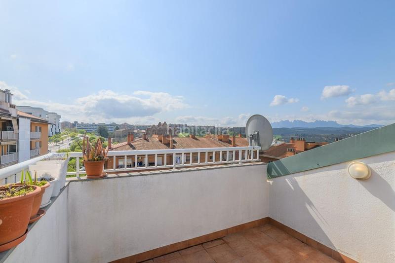 Foto a84e4687-90a8-4244-ac3f-026a2e7c1076. Dúplex  de 4 habitaciones con balcones, solárium y plaza de aparcamiento en Manresa