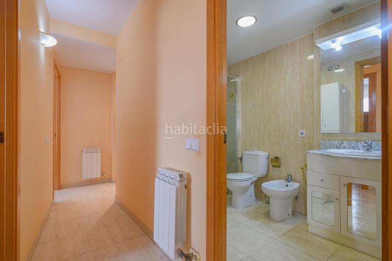 Foto d52bf032-bbfd-4e07-9f37-d2f70fcd43c9. Dúplex  de 4 habitaciones con balcones, solárium y plaza de aparcamiento en Manresa