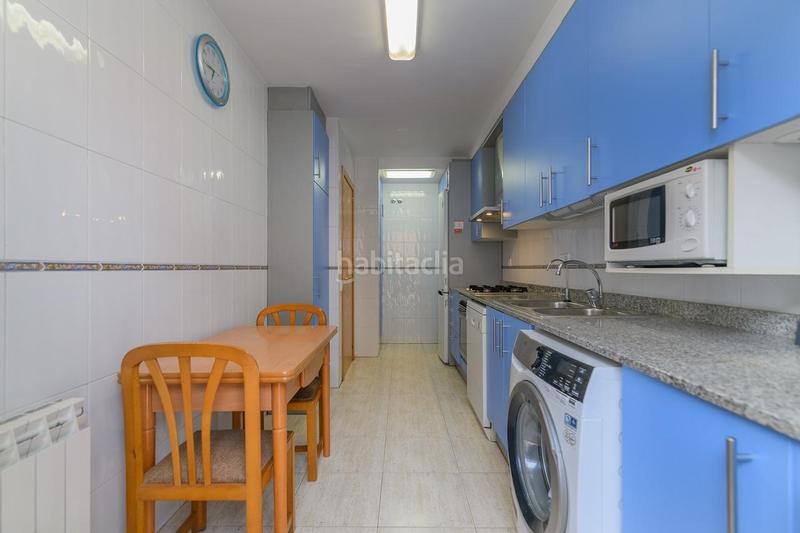 Foto ebcbb698-9f2a-42c5-a6c2-4901b4671c57. Dúplex  de 4 habitaciones con balcones, solárium y plaza de aparcamiento en Manresa