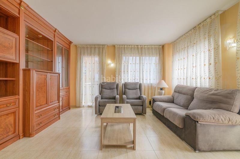 Foto facd847e-4d1a-4cc7-b235-cf6bf645c0b0. Dúplex  de 4 habitaciones con balcones, solárium y plaza de aparcamiento en Manresa