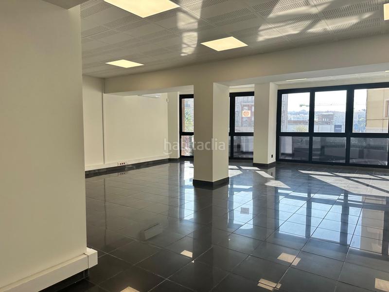 Foto 3724d5d2-8f26-46e4-9581-75cb30b25727. Rent office space with heating in Centre - Passeig i Rodalies Manresa