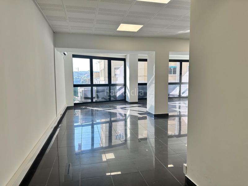 Foto c35c7f8f-789c-406f-98b0-cb8e466420bf. Rent office space with heating in Centre - Passeig i Rodalies Manresa