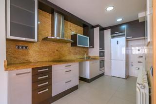 Pis a Valldaura-Carretera de Cardona. Piso de 2 habitaciones como nuevo en valldaura  ideal para parej