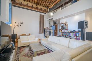 Attique à Centre - Passeig i Rodalies. Un ático único en manresa con alma modernista y vistas a montser