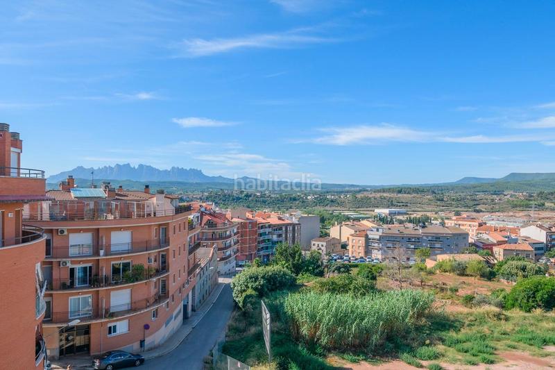 Foto 4f6e526a-6c12-4088-875c-90205df46e7f. Dúplex  en finca moderna con 2 terrazas y vistas montserra en Manresa