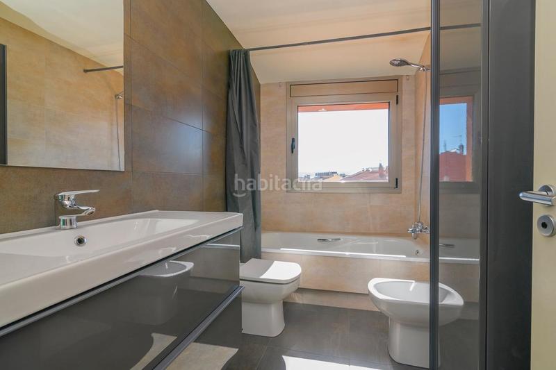 Foto 6fcd32df-0824-4ad8-9d5c-e23a7bce7327. Dúplex  en finca moderna con 2 terrazas y vistas montserra en Manresa