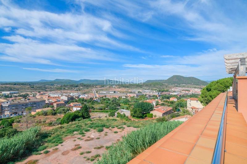 Foto bc8db1d7-3cf9-4316-b98b-171193ba62db. Dúplex  en finca moderna con 2 terrazas y vistas montserra en Manresa